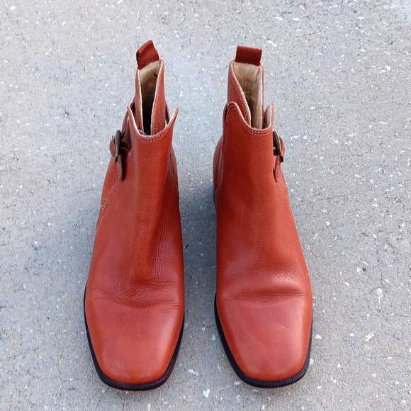 TALBOTS LADIES GENUINE LEATHER  BUCKLED BOOTIES - Picture 8 of 17